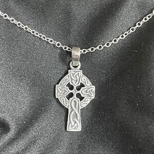 Vintage Sterling Silver Celtic Cross Pendant & Chain